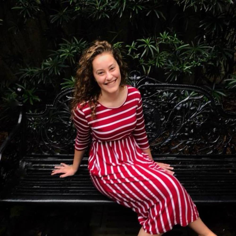 Meet your Posher, Olivia